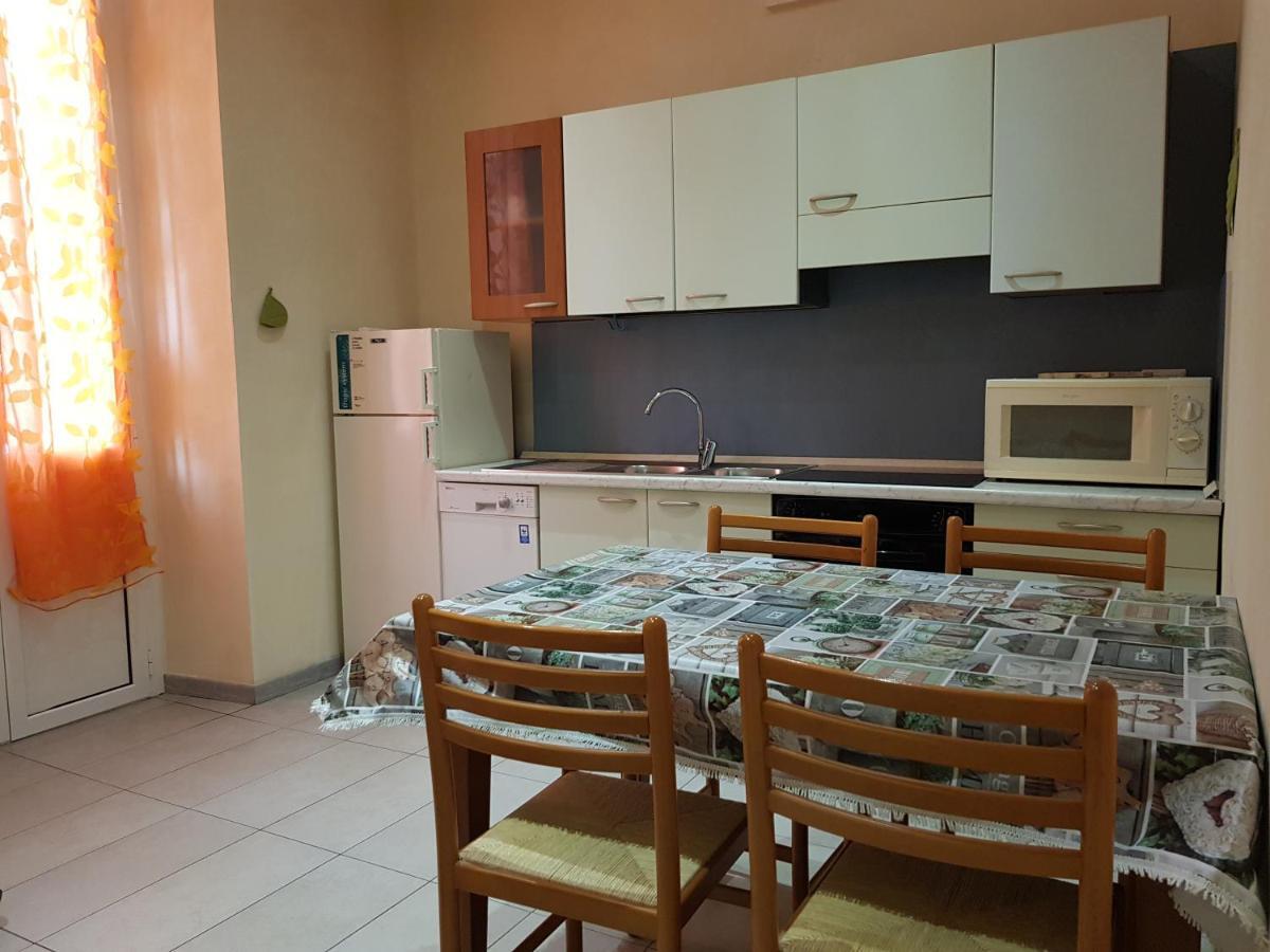 Casa Luciana Apartment Savona Bagian luar foto