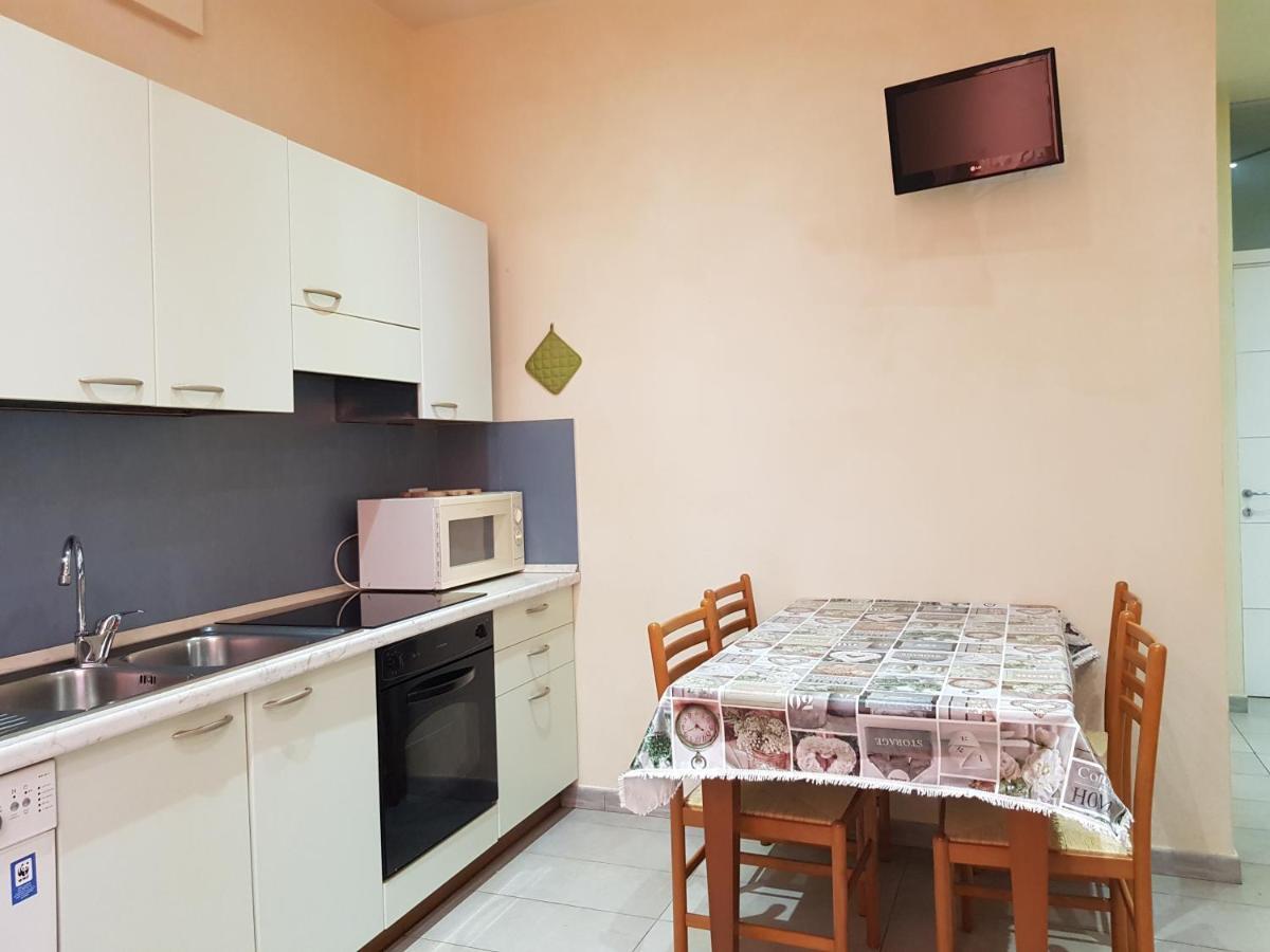 Casa Luciana Apartment Savona Bagian luar foto